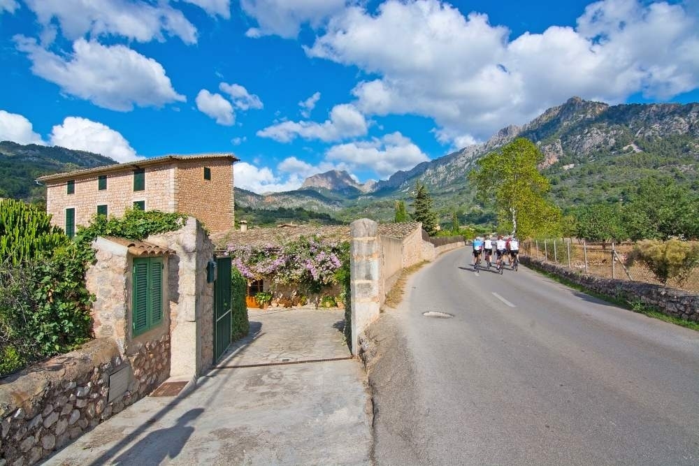 The best cycling route to discover the Serra de Tramuntana